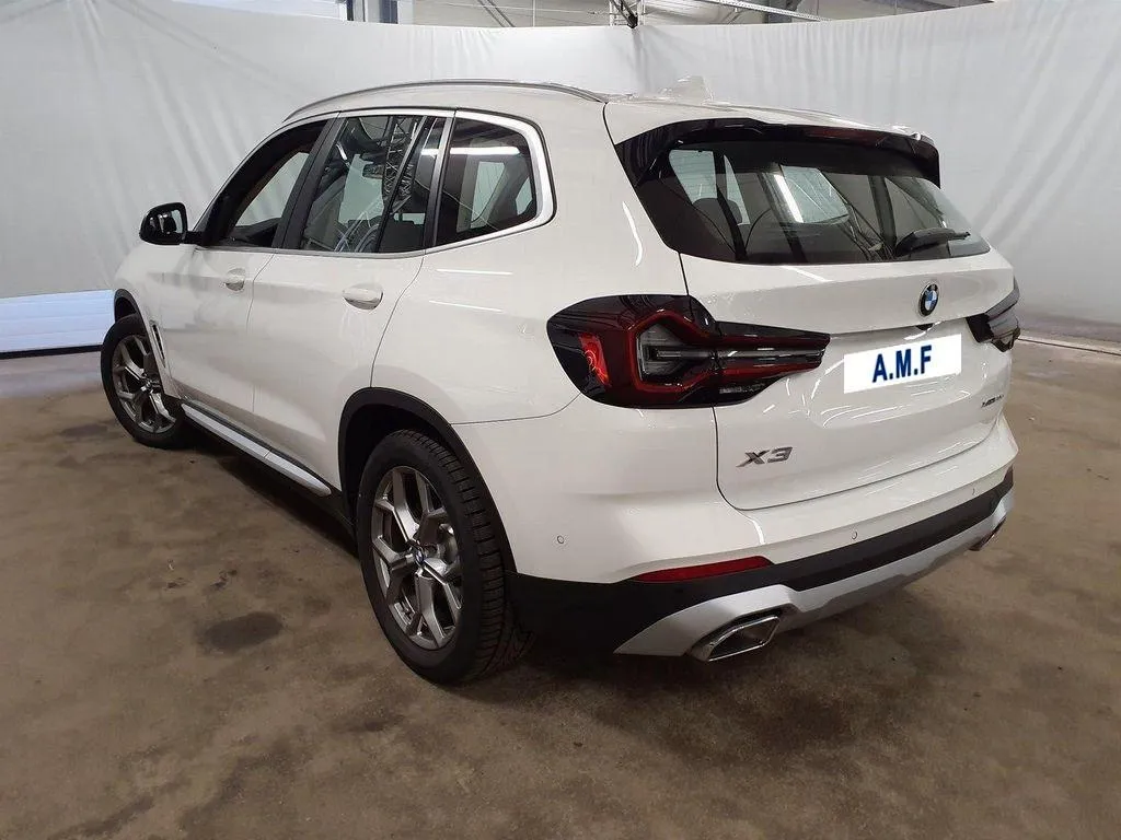 BMW X3 xDrive20d 48V Business Advantage Image 3